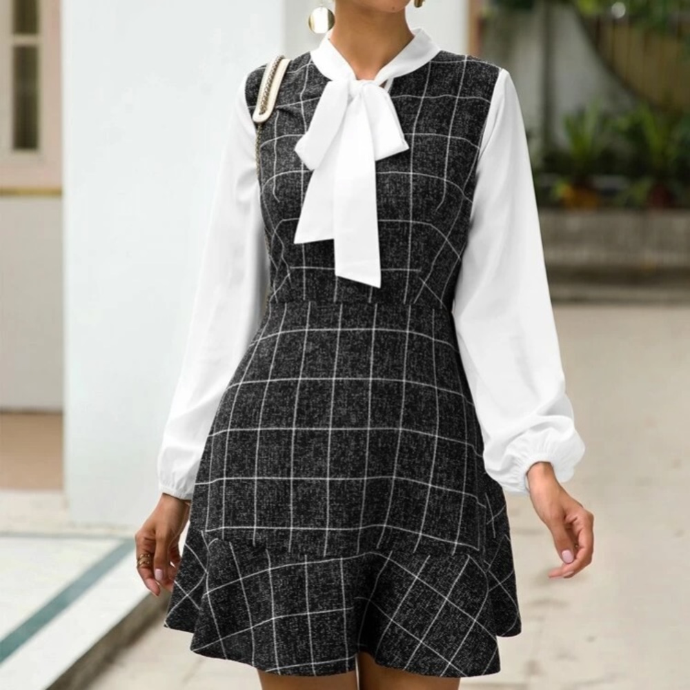 Cute business casual dress . Never worn !